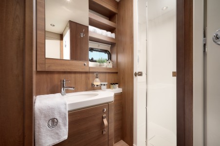 Catana Group Bali 5.4 - 5 + 2 cab Joža