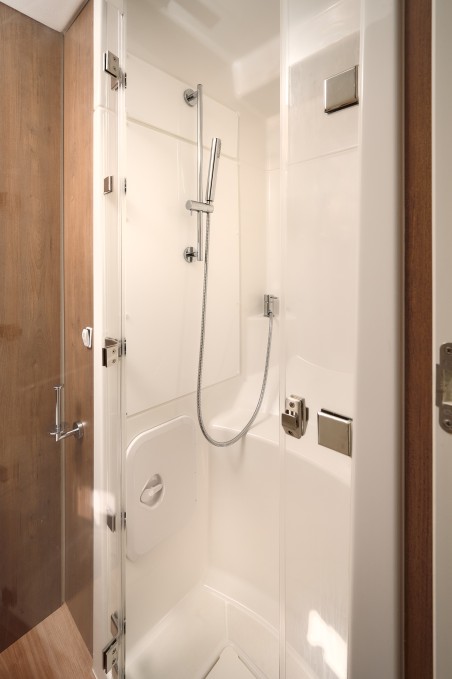 Catana Group Bali 5.4 - 5 + 2 cab Joža