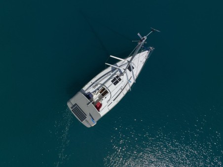 Bavaria Yachtbau Bavaria Cruiser 33 Maistros