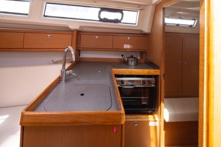 Bavaria Yachtbau Bavaria Cruiser 33 Maistros
