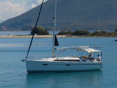Bavaria Yachtbau Bavaria Cruiser 37 - 3 cab. Athene