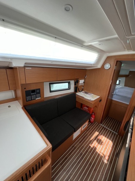 Bavaria Yachtbau Bavaria C38 Nela