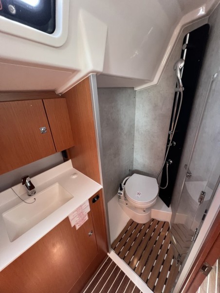 Bavaria Yachtbau Bavaria C38 Nela