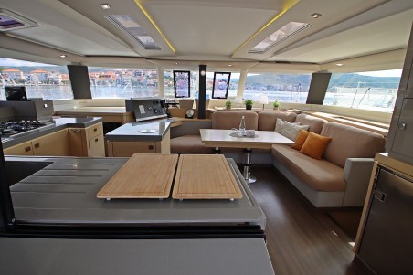 Fountaine Pajot Fountaine Pajot Saona 47 Quintet - 5 + 1 cab. Felicia