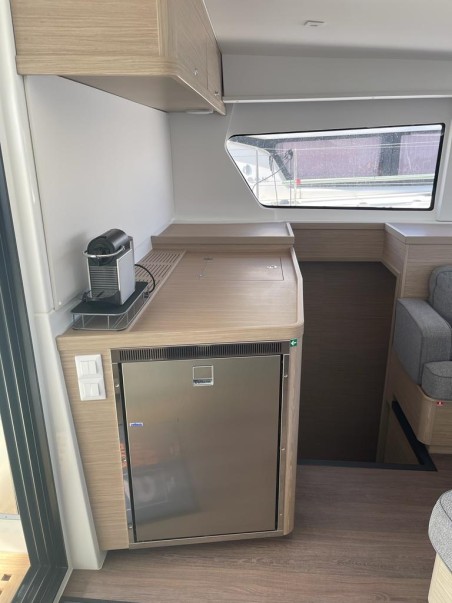 Lagoon-Bénéteau Lagoon 42 OW Sailing Breeze