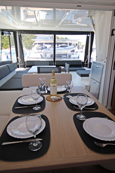 Lagoon-Bénéteau Lagoon 43 - 3 + 2 cab. Solution