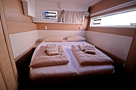 Lagoon-Bénéteau Lagoon 43 - 3 + 2 cab. Solution