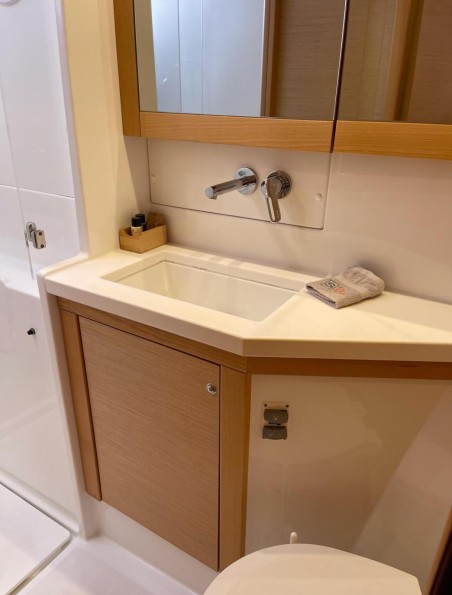 Lagoon-Bénéteau Lagoon 450 - 4 + 2 cab. Perla