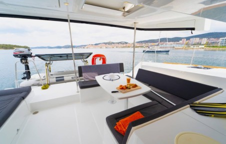 Lagoon-Bénéteau Lagoon 450 F - 4 + 2 cab. Julius Cesar III