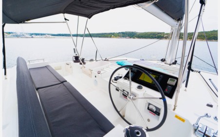 Lagoon-Bénéteau Lagoon 450 F - 4 + 2 cab. Julius Cesar III