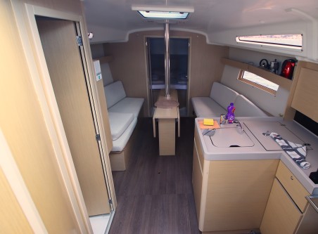 Bénéteau Oceanis 34.1 Ka Nani