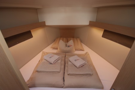 Oceanis 34.1 | Czarter jachtu Chorwacja | Travelboat