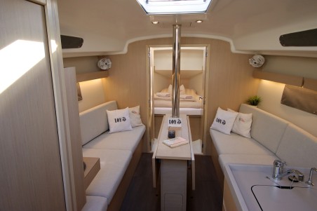 Oceanis 34.1 | Czarter jachtu Chorwacja | Travelboat