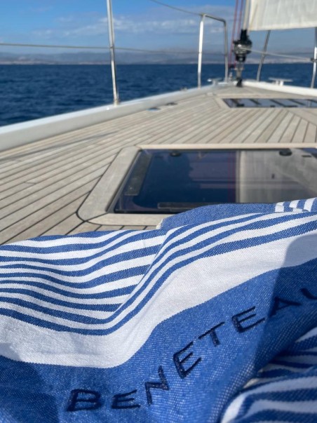 Bénéteau Oceanis Yacht 54 White Bird