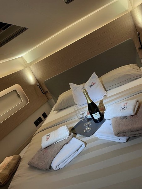 Bénéteau Oceanis Yacht 54 White Bird