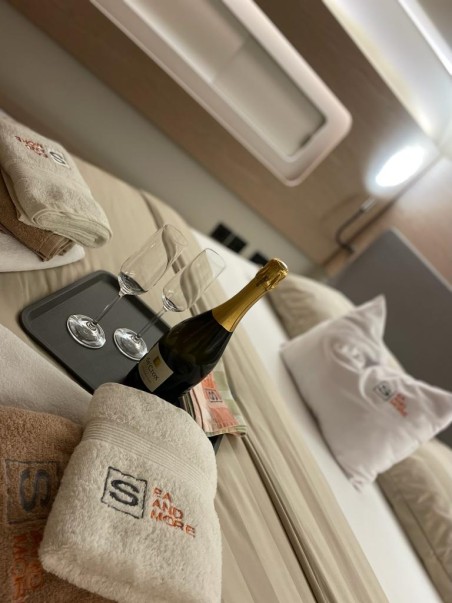 Bénéteau Oceanis Yacht 54 White Bird