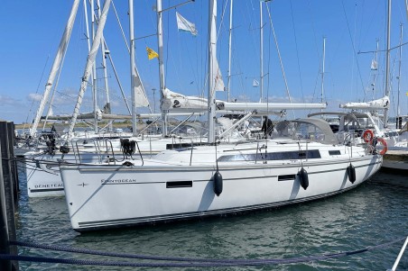 Bavaria Yachtbau Bavaria Cruiser 37 - 3 cab. Finny Ocean