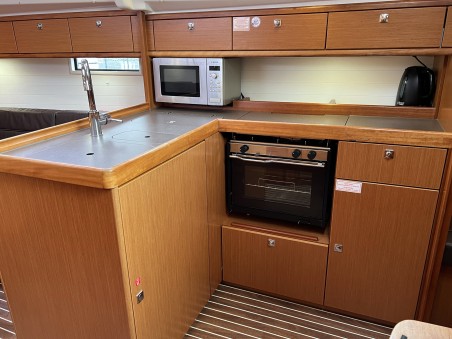 Bavaria Yachtbau Bavaria Cruiser 37 - 3 cab. Finny Ocean