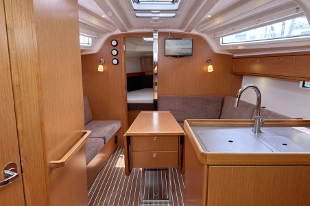 Bavaria Yachtbau Bavaria Cruiser 37 - 3 cab. Helene
