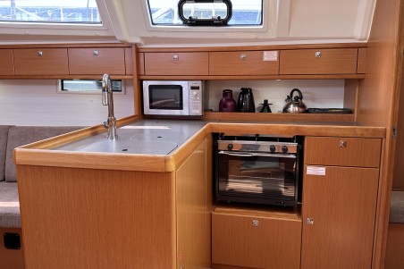 Bavaria Yachtbau Bavaria Cruiser 37 - 3 cab. Helene