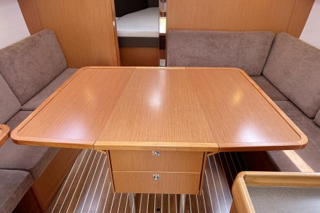 Bavaria Yachtbau Bavaria Cruiser 37 - 3 cab. Helene