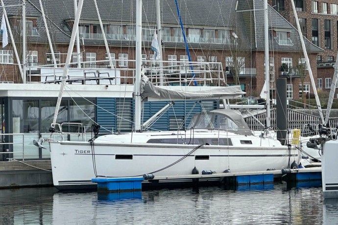 Bavaria Yachtbau Bavaria Cruiser 37 - 3 cab. Tiger