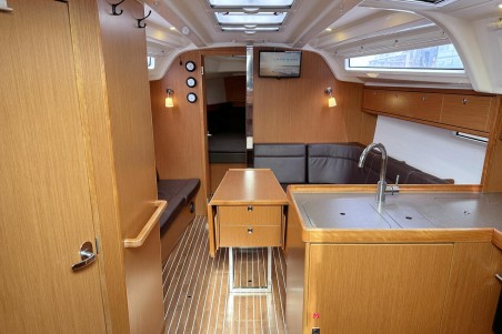 Bavaria Yachtbau Bavaria Cruiser 37 - 3 cab. Tiger