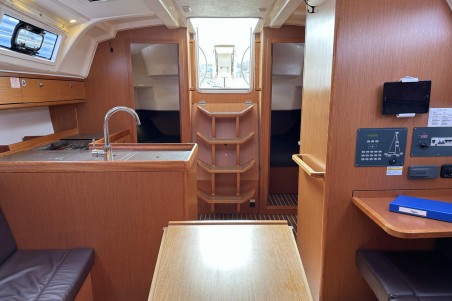 Bavaria Yachtbau Bavaria Cruiser 37 - 3 cab. Tiger