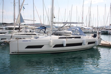 Dufour Yachts Dufour 41 - 3 cab. Curiosity