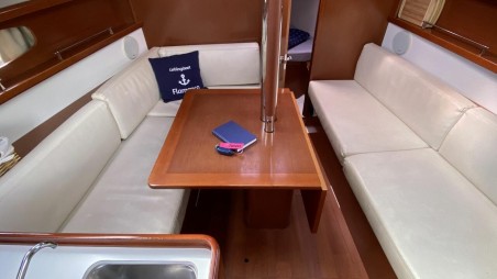 Bénéteau Oceanis 31 Flamenco