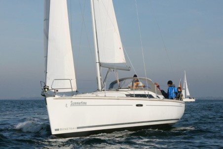 Bénéteau Oceanis 37 Summertime
