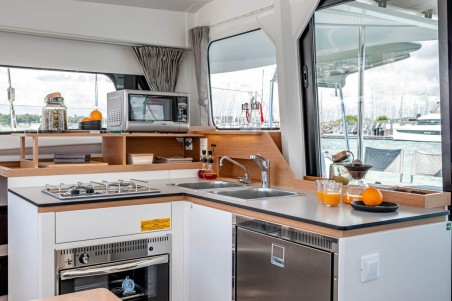 Excess Excess 11 - 4 + 2 cab. Jinsey