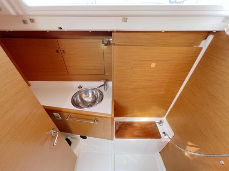 Jeanneau Sun Odyssey 439 Chuck