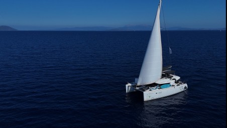 Lagoon-Bénéteau Lagoon 450 F - 4 + 1 cab. EmoSEAon