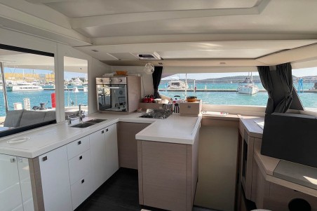 Fountaine Pajot Astrea 42 | Czarter jachtu Chorwacja | Travelboat
