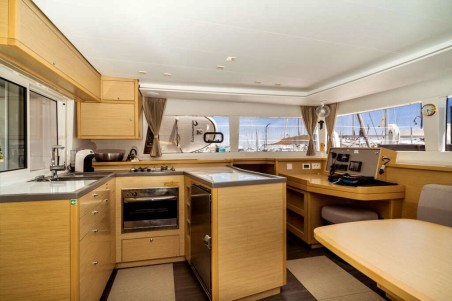 Lagoon-Bénéteau Lagoon 450 F - 4 + 1 cab. EmoSEAon