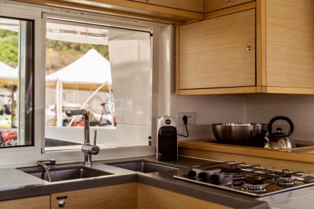 Lagoon-Bénéteau Lagoon 450 F - 4 + 1 cab. EmoSEAon