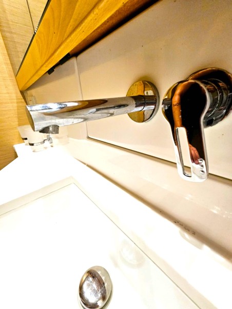 Lagoon-Bénéteau Lagoon 450 F - 4 + 1 cab. EmoSEAon