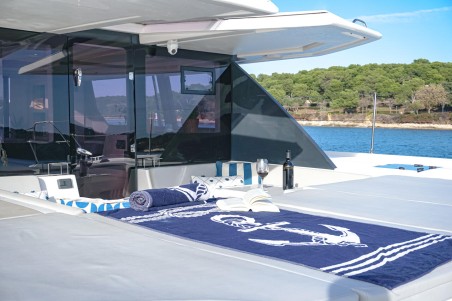 Leopard Catamarans / Robertson & Caine Leopard 50 Solaia