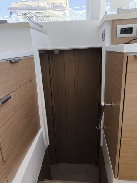 Catana Group Bali 4.2 - 4 + 2 cab. My Santa Irini