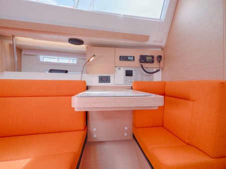 Elan Marine Elan Impression 40 Happy