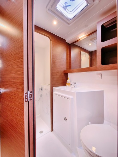 Lagoon-Bénéteau Lagoon 42 - 4 + 2 cab. Sea Voyager