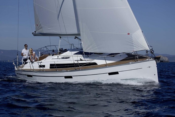 Bavaria Yachtbau Bavaria Cruiser 37 - 3 cab. Sayra