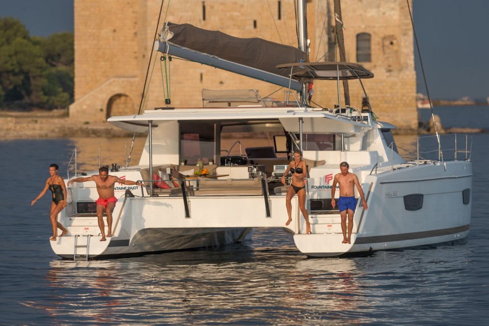 Fountaine Pajot Helia 44 - 4 + 2 cab. Knyps