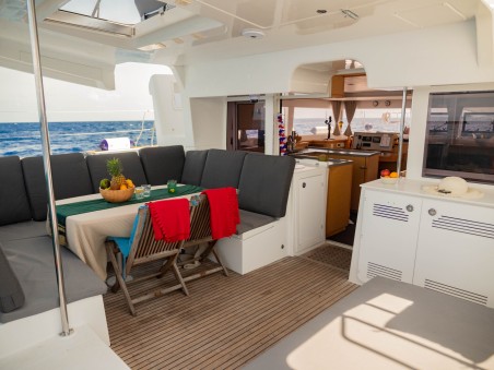 Lagoon-Bénéteau Lagoon 450 F - 4 + 2 cab. Butterfly