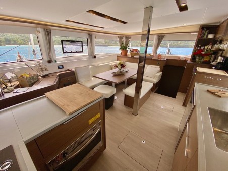 Lagoon 46 | Yacht Charter Seychelles | Travelboat