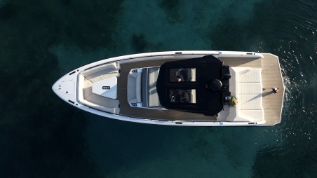 Vanquish Yachts Vanquish VQ40 Goldfinger