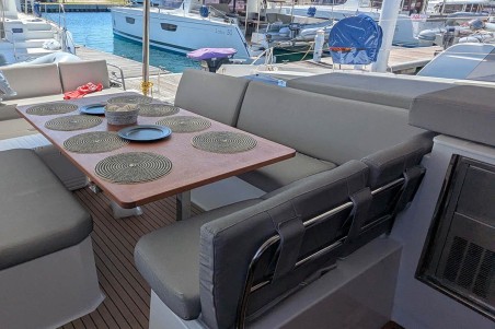 Fountaine Pajot Fountaine Pajot Aura 51 - 6 cab Beachcomber