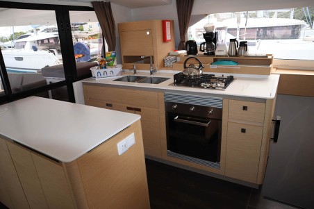 Fountaine Pajot Fountaine Pajot Aura 51 - 6 cab Beachcomber