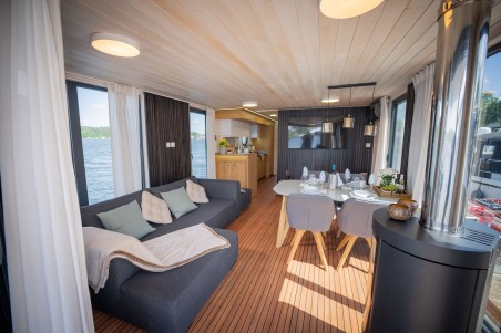 Woma Woma D13 RedWine